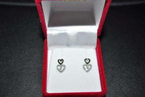 9CT Heart Shaped Diamond Earings