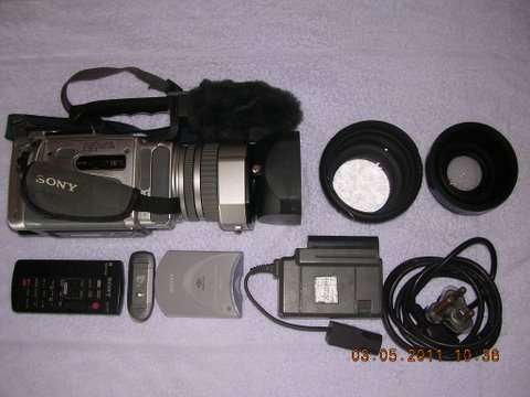 SONY DCR-VX2000E