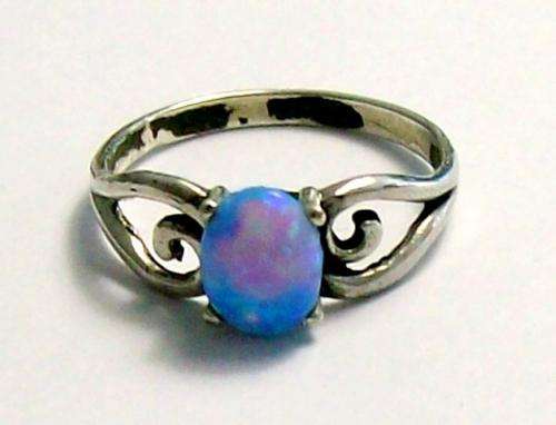 ***R1 NO RESERVE*** [R650]Handmade solid 925 Sterling Silver and Opal ring