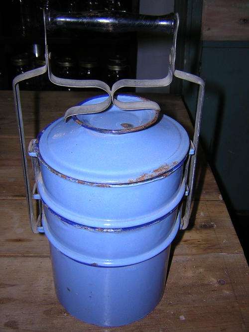 ENAMEL , PICNIC SET , BEAUTIFUL GOOD PRICE