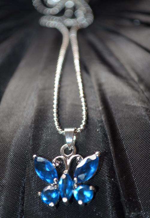 GORGEOUS BLUE BUTTERFLY SILVERY PENDANT AND CHAIN. LOVE THIS!!!!