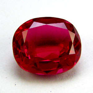 MUST HAVE!!! STUNNING OVAL PIGEON BLOOD RED RUBY