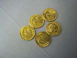 10 MINITURE GOLD COINS. 1 BID WINS 10 COINS.