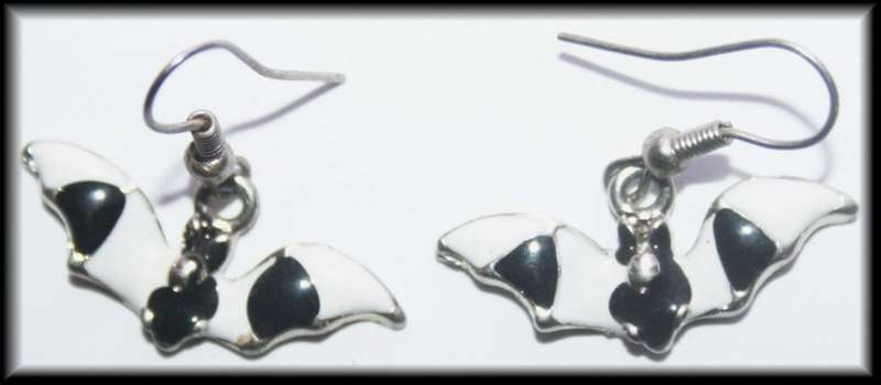 ** GO GAGA ** *EARRINGS* - **BLACK & WHITE BATS **