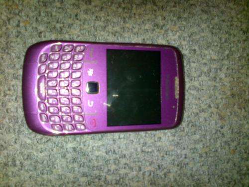 Blackberry 8520 / Not working / No battery / Fix it up or use for spares
