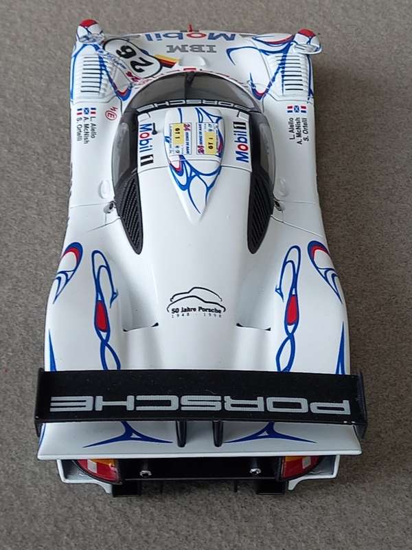 Porsche 911 GT1-98 - 1/18 - LeMans winner 1998 - Maisto