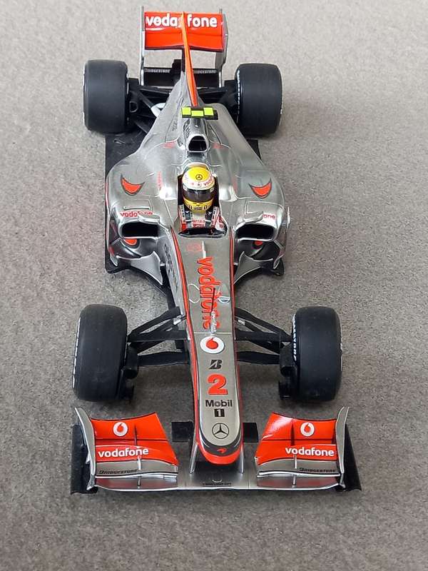 McLaren MP4-25 Hamiltion 2010 - Minichamps 1/18