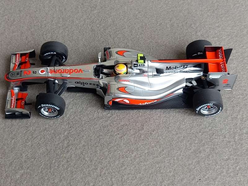 McLaren MP4-25 Hamiltion 2010 - Minichamps 1/18