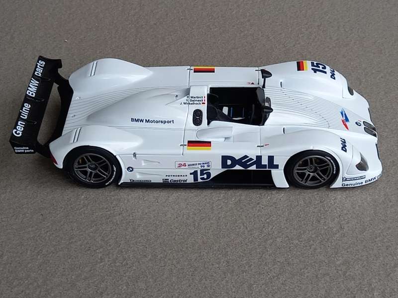 BMW V12 LMR Le Mans winning car 1999 - Kyosho 1/18