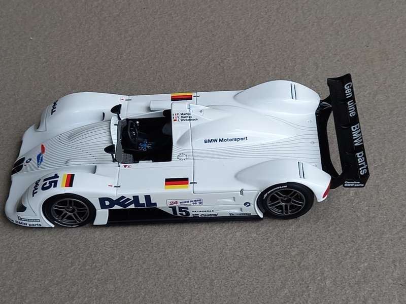 BMW V12 LMR Le Mans winning car 1999 - Kyosho 1/18