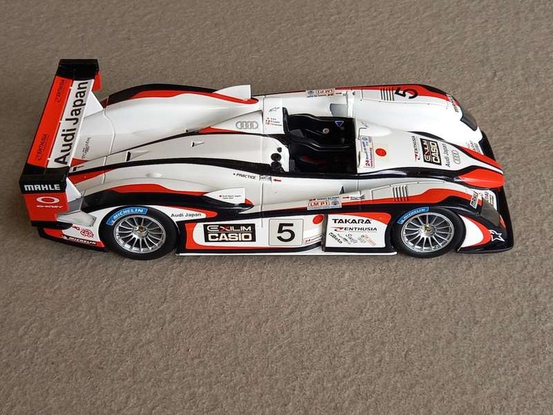 Audi R8 Le Mans winner 2004 Spark 1/18