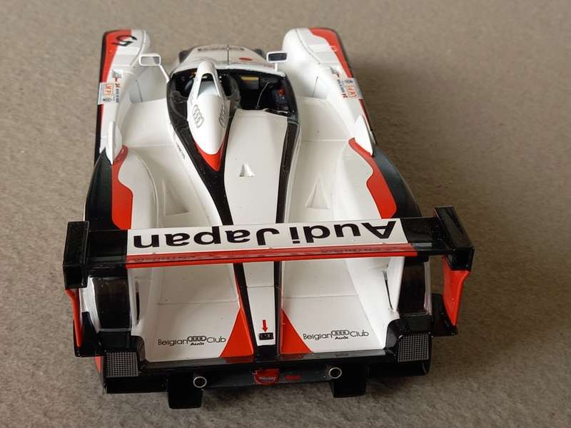 Audi R8 Le Mans winner 2004 Spark 1/18