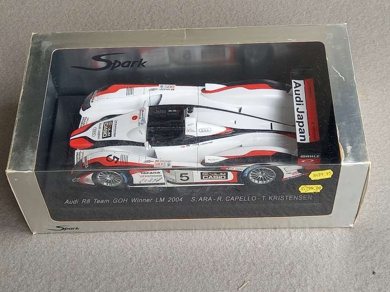 Audi R8 Le Mans winner 2004 Spark 1/18