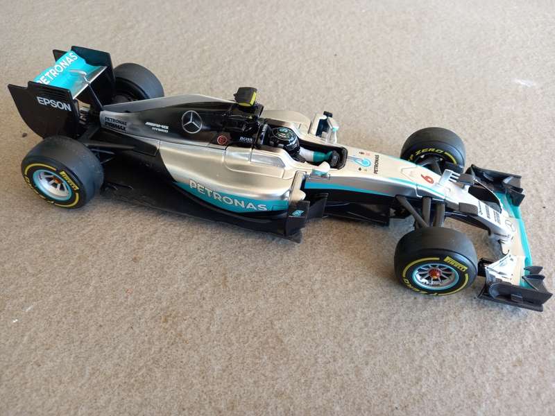 Mercedes W07 - Rosberg World Champion 2016 - Bburago 1/18