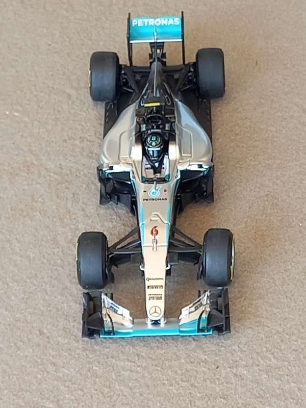 Mercedes W07 - Rosberg World Champion 2016 - Bburago 1/18