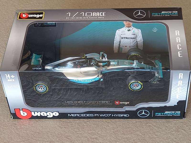 Mercedes W07 - Rosberg World Champion 2016 - Bburago 1/18