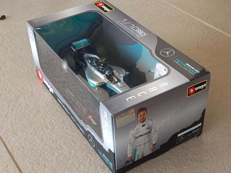 Mercedes W07 - Rosberg World Champion 2016 - Bburago 1/18