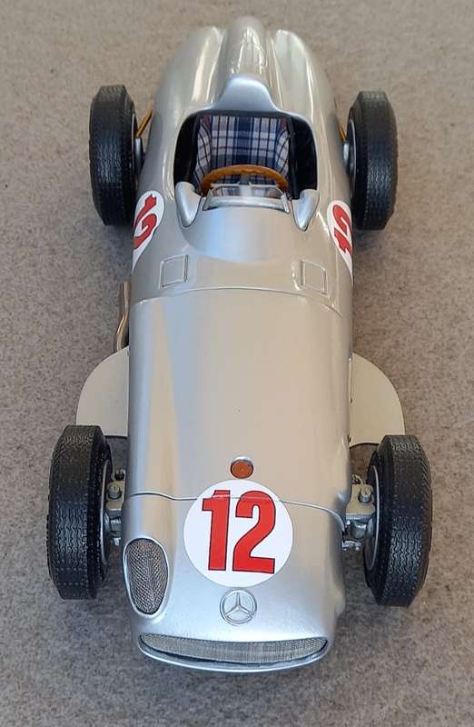 Mercedes W196 Silver Arrow - 1954/55 World Champions - CMC 1/18
