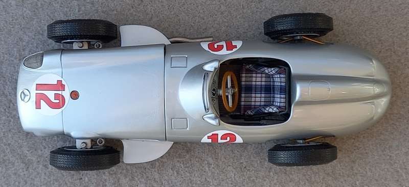Mercedes W196 Silver Arrow - 1954/55 World Champions - CMC 1/18