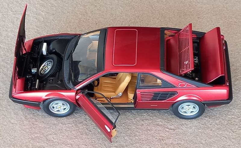Ferrari Mondial 8 - 1981 - Limited Hotwheels Elite 1/18