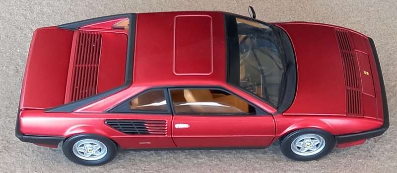 Ferrari Mondial 8 - 1981 - Limited Hotwheels Elite 1/18