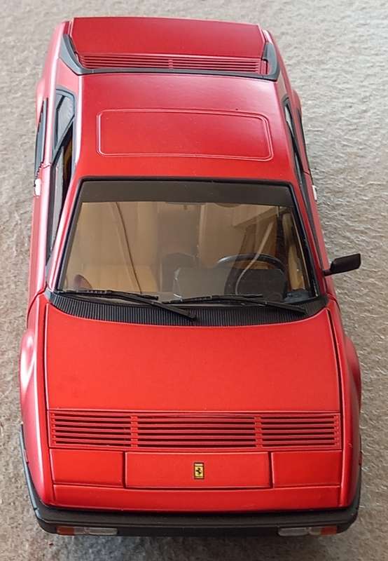Ferrari Mondial 8 - 1981 - Limited Hotwheels Elite 1/18