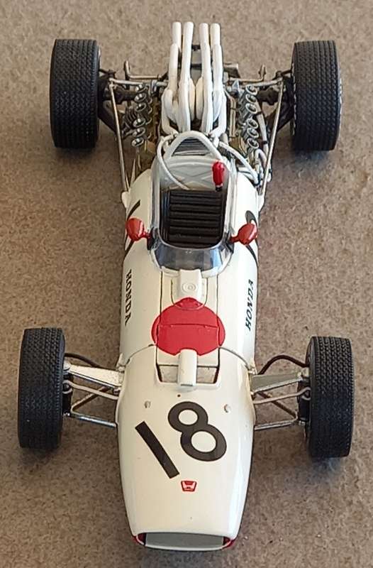 Honda RA 273 V12 - 1966/67 - Ebbro 1/20