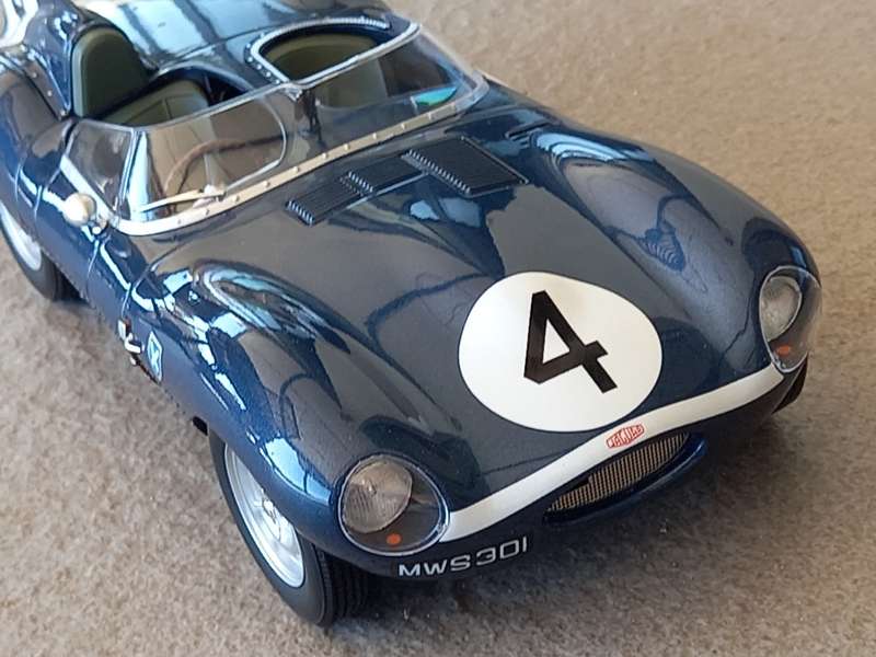 Jaguar D-type - winner Le Mans 1956 - CMR 1/18