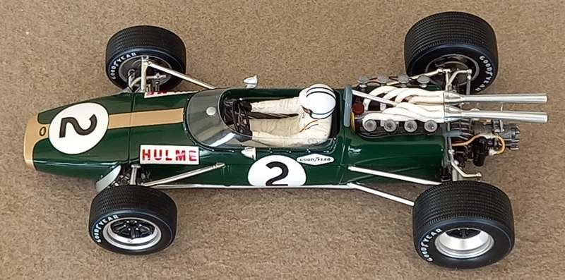 Brabham-Repco BT24 - 1967 World Champion - Denny Hulme - Spark 1/18