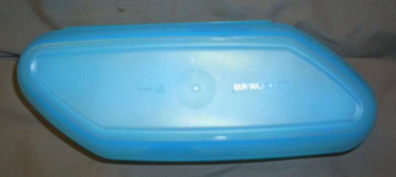 Tupperware Egg Storer / Keeper / Carrier / Container or Egg Tray for 6 or 12 eggs