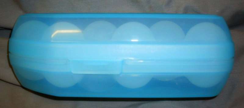 Tupperware Egg Storer / Keeper / Carrier / Container or Egg Tray for 6 or 12 eggs