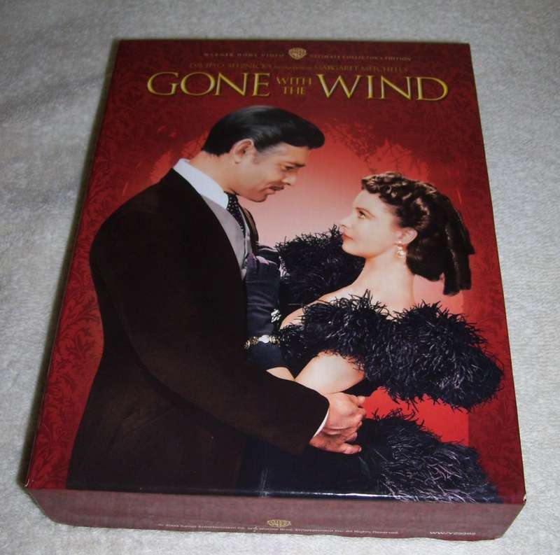 Ultimate Collectors Edition - Gone with the Wind - 5 DVD's plus extras - 2009 - as new ......