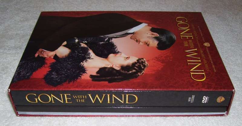 Ultimate Collectors Edition - Gone with the Wind - 5 DVD's plus extras - 2009 - as new ......