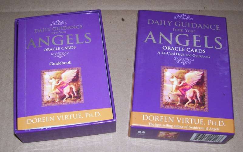 Daily Guidance from your Angels Oracle Cards (44) - Doreen Virtue - Signed - 2006 .........