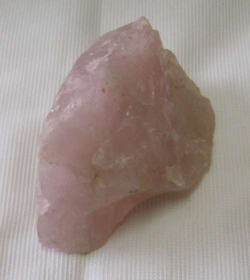 ROSE QUARTZ CRYSTAL Gemstone - 120 grams