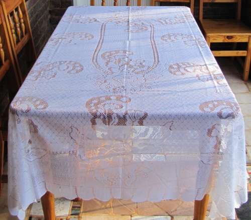 Large White Lace Table Cloth - As new
