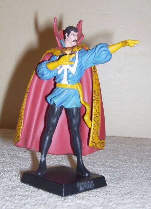 The Classic Marvel Figurine Collection - DR STRANGE - 2007 - Flawed with magazinene ................