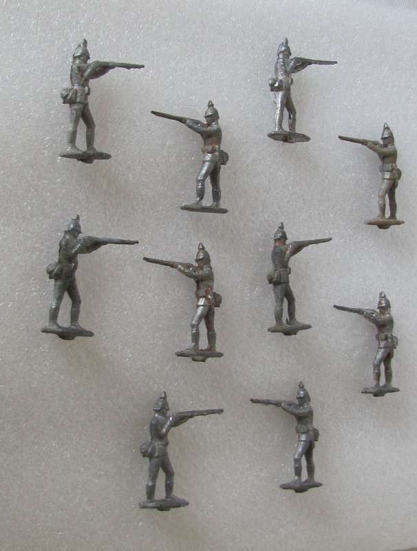 Lead Soldiers - 10 x Standing Infantry Riflemen - For Building an Army - Unfinished