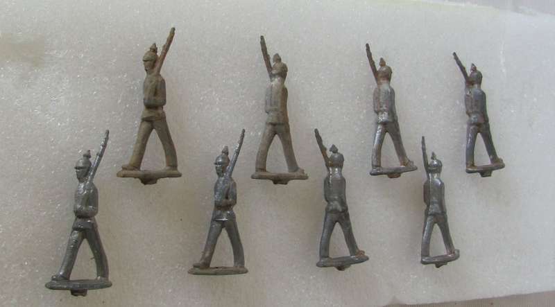 Lead Soldiers - 8 x Marching Infantry Riflemen - For Building an Army - Unfinished