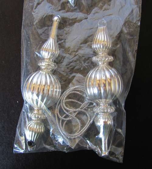 2 X Christmas Ornaments