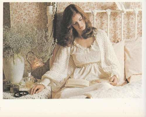 The Hamlyn Book of Crochet - Carol Payton - 1980 - Crochet Pattern Book