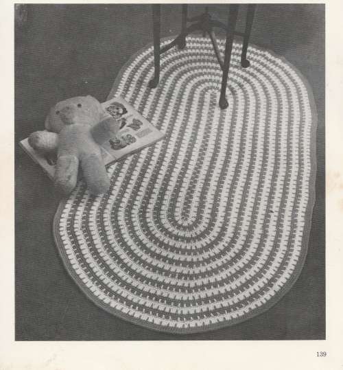 Joan Fisher`s Guide to Crochet - 1973 - Crochet Pattern Book