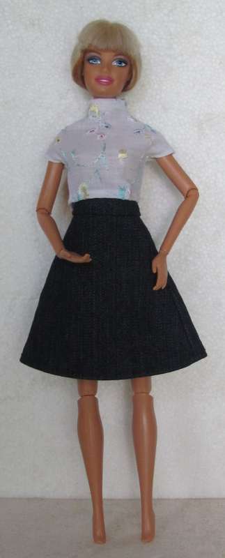 Barbie Dolls - 11.5 inch (30m) Fashion Dolls Denim Jacket, Skirt and Anglaise Blouse