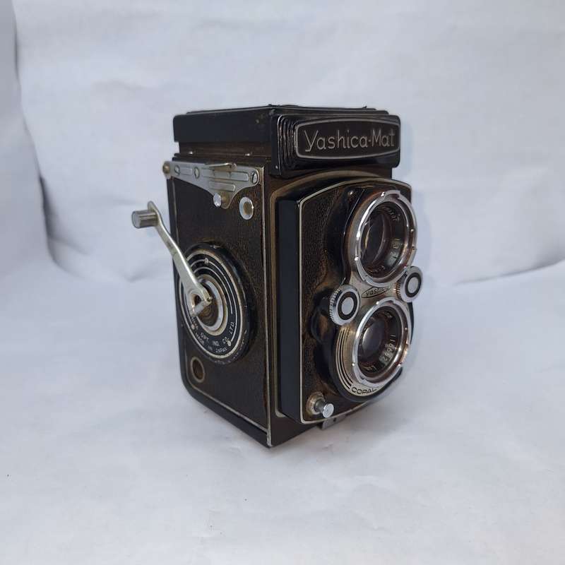 VINTAGE Camera Yashica-Mat Copal MXV (With Leather Casing)!!!