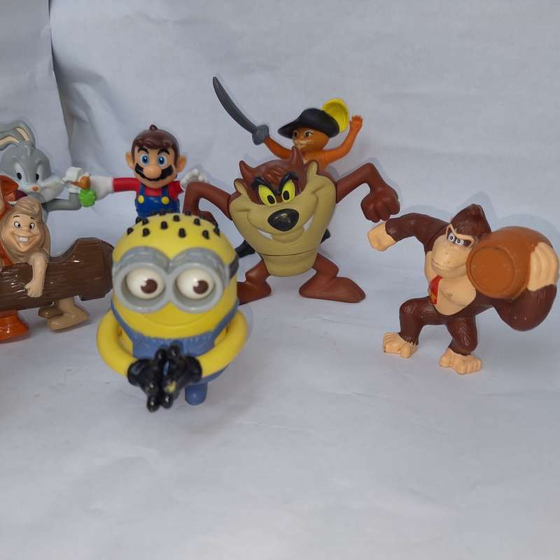 Happy Meals Figurines Toys!!!