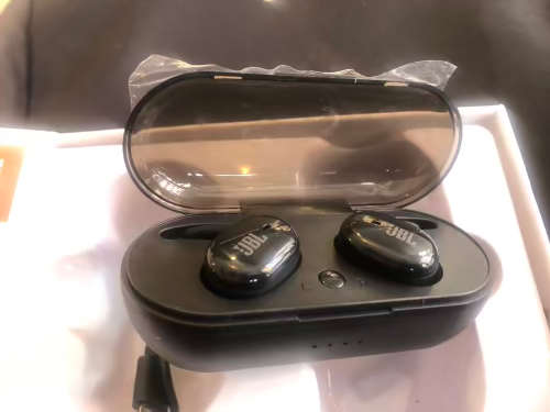 JBL BY HARMAN TWS-4 TRULY WIRELESS IN-EAR HEADPHONES