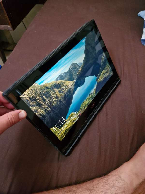 Acer Travelmate 2nd Hand. excellent Condition