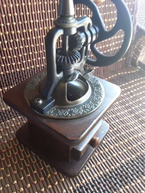 Vintage Coffee Bean and Spice Grinder