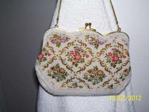 BEAUTIFUL BEADED HANDBAG