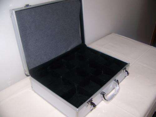 Aluminium watch case with Transparent lid 12 partitions.